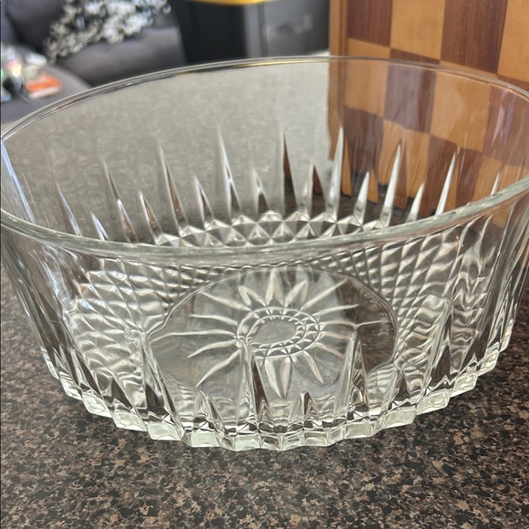 Arcoroc Glass Serving Bowl* - Picture 4 of 6